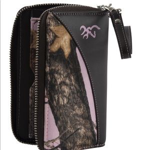 Browning wristlet wallet